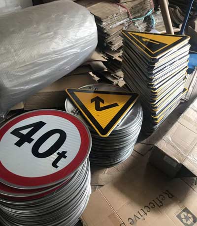 蘇州飛揚交通標志是如何進行加工的？