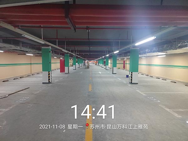 開車進出地下停車場時要注意的問題,進出地下停車場注意以下幾點? 道路劃線,車位劃線,停車位劃線