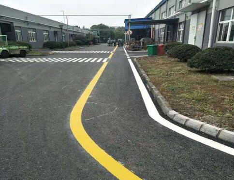 廠區道路劃線作用是什么，廠區道路劃線找誰？飛揚市政口碑好