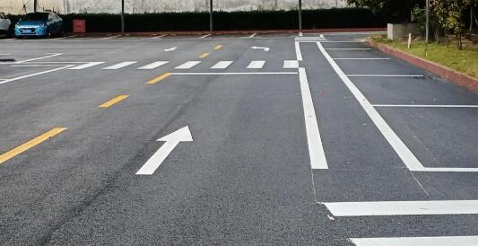 蘇州廠區(qū)劃線解讀,100個小車位需要多少桶油漆? 蘇州廠區(qū)劃線解讀,100個小車位需要多少桶油漆?