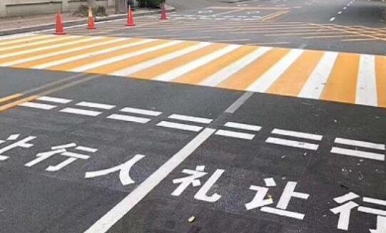 廠區停車位劃線施工找哪家?專業團隊為您排憂解難 廠區停車位劃線施工找哪家?專業團隊為您排憂解難