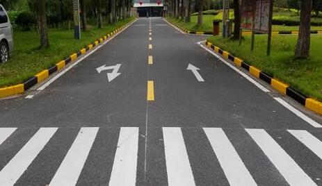 廠區劃線施工選對團隊很關鍵！專業團隊包工包料